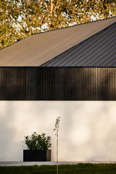 Stylish luxury home near Hillerød enhanced with steel profiles on the roof, Hanebjergvej 3, 3400 Hillerød, Denmark